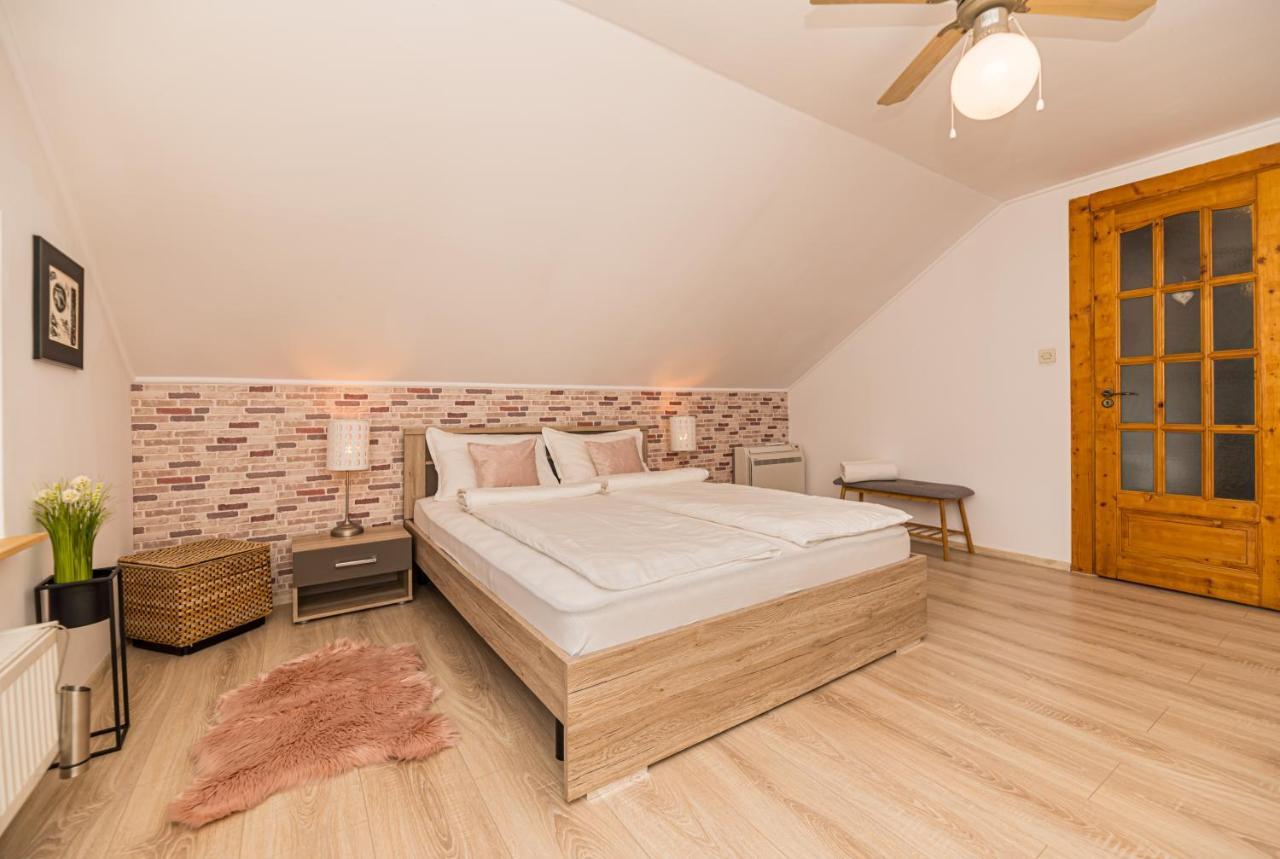 Home Alone Braszów Zewnętrze zdjęcie
